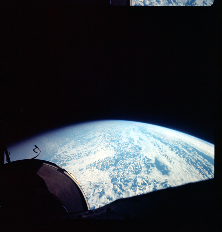   In 1966, the Gemini XI crew set an as-of-yet unbroken altitude record within low Earth orbital flights. Using the Agena’s … Continued 