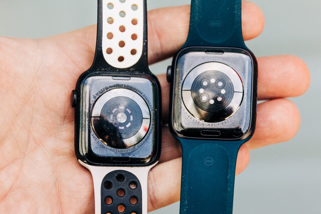 Apple Watch heart rate sensor difference series 5 vs. series 6
