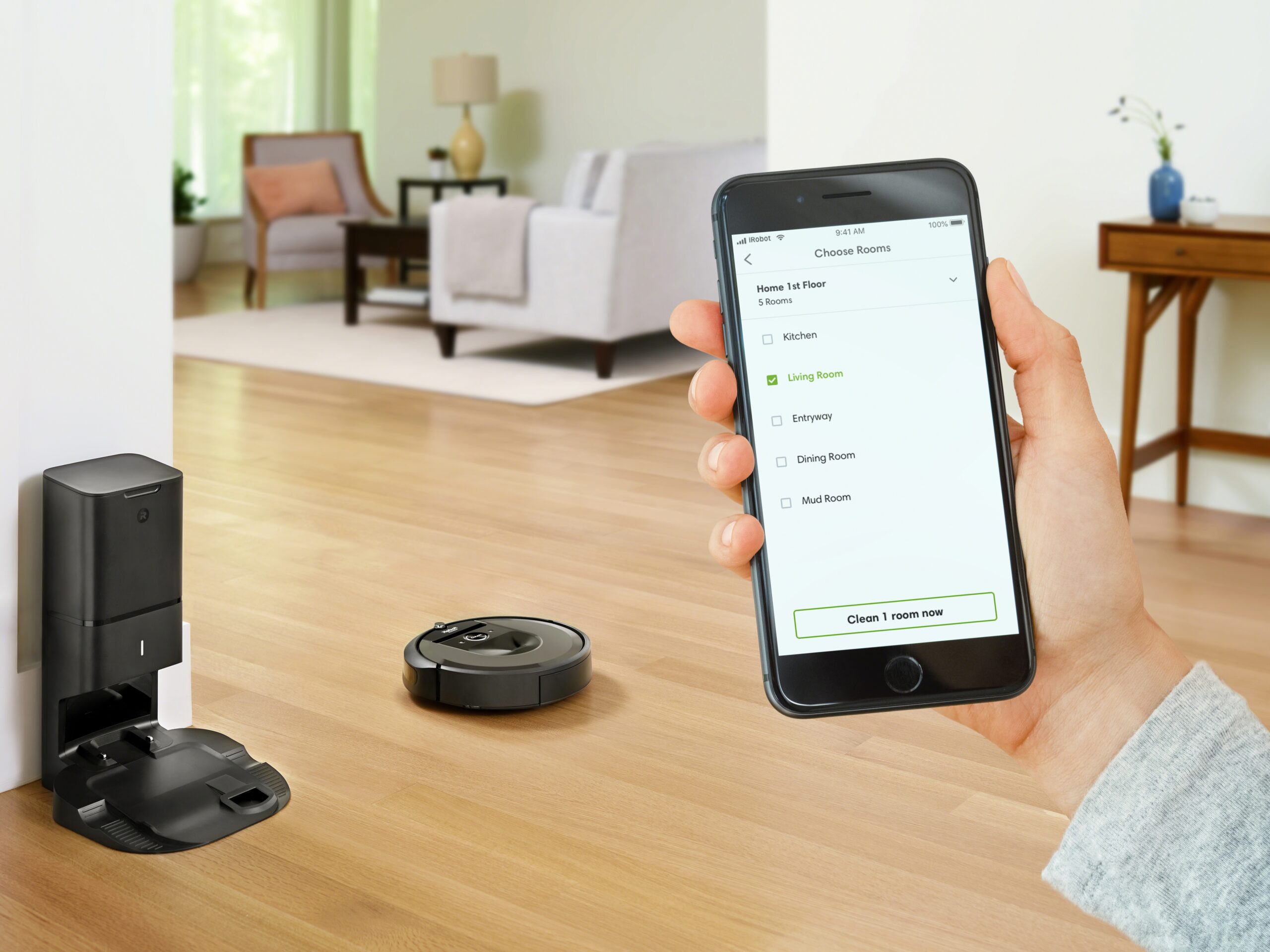 reaktion Prøve En sætning Roomba's flagship vacuum learns your home and empties its own dirt—for a  price