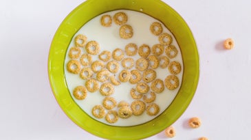 Cheerios in milk
