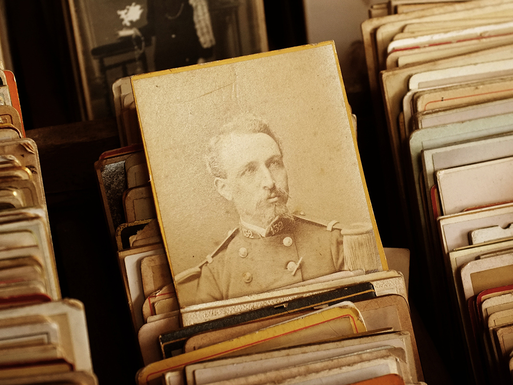Restore old print photos with free software