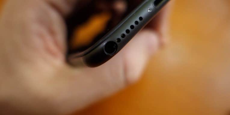 This engineer spent 4 months installing a headphone jack on an iPhone 7