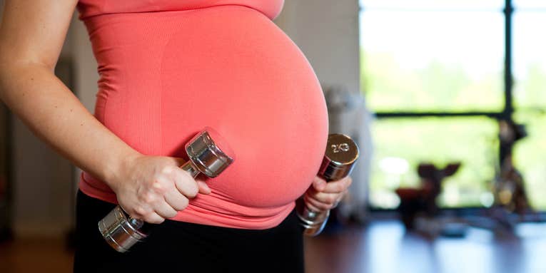 Is it safe to lift weights while pregnant?