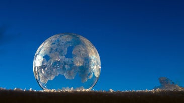 Turn soap bubbles into magical frozen orbs
