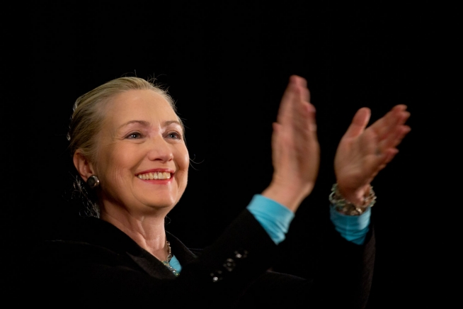 Just Seeing Hillary Clinton’s Face Improves Women’s Public Speaking