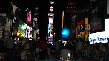 Watching Curiosity's Mars Landing Live on a 53-Foot Screen in Times Square