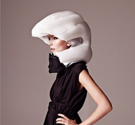 Video: This Ridiculous Inflatable European Bike Helmet Could Save Your Life — and Your Hairdo