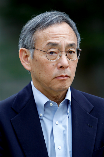 Energy Secretary Steven Chu hopes his team of five scientists will come up with ways to plug the Deepwater Horizon oil leak.