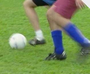 PENALTY KICK<br />
A European study shows that soccer causes preventable leg deformities in teenagers.