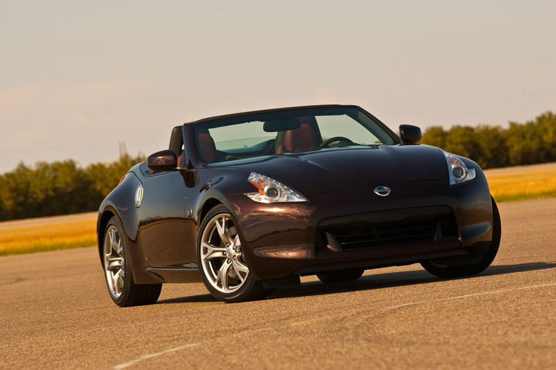 In Nissan models like the 370Z Roadster pictured here, you just yank the shifter toward a new gear, and the SynchroRev Match automatically boosts the engine to the ideal speed for a precisely matched shift, preventing grinding gears and chassis jolts.