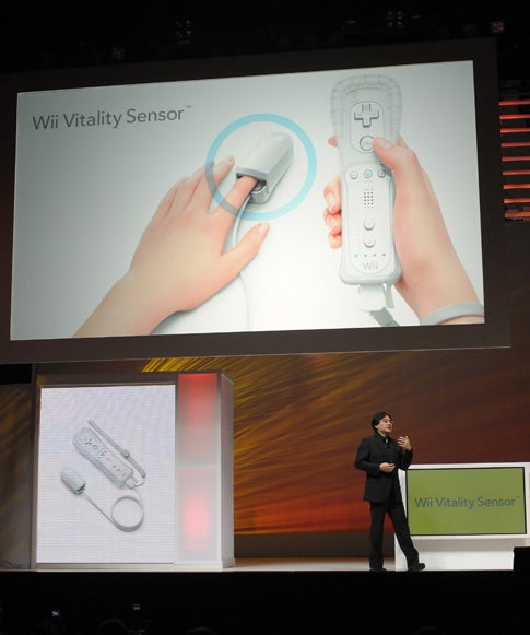 Wii Vitality Sensor Monitors Gamers’ Heart Rates During Play