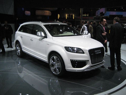 The funny thing is, I was blowing off the Audi conference, thinking it wasn´t going to show anything. But when I came over to watch Seal, I saw the new 12-cylinder Q7 TDI, the first diesel 12-cylinder ever in an SUV. The beast cranks out 500 horsepower and 738 pound-feet of torque. So I guess cheesy marketing ploys like having Seal perform live actually work. Go figure.