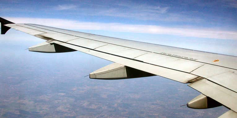 Self-Healing Material Could Instantly Fix Airplane Wings Mid-Flight