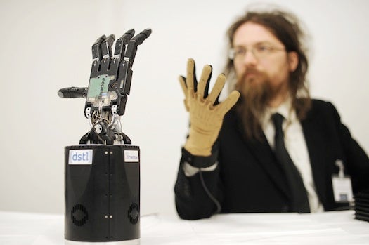 Bomb-Defusing Robot Hand