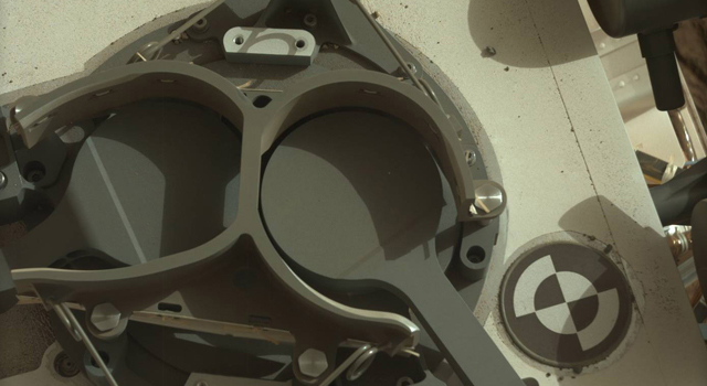 What ‘Earth-Shaking’ Evidence Did The Mars Rover Curiosity Just Find?