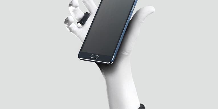 Control Your Smartphone With The Wave Of A Hand