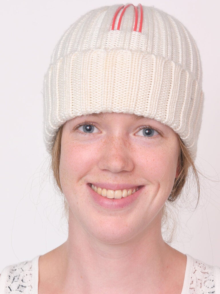 Brit Maike Quandt wears the hat with an all-textile heartbeat sensor