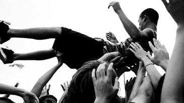 Why Mosh Pits Make For A Good Physics Lesson
