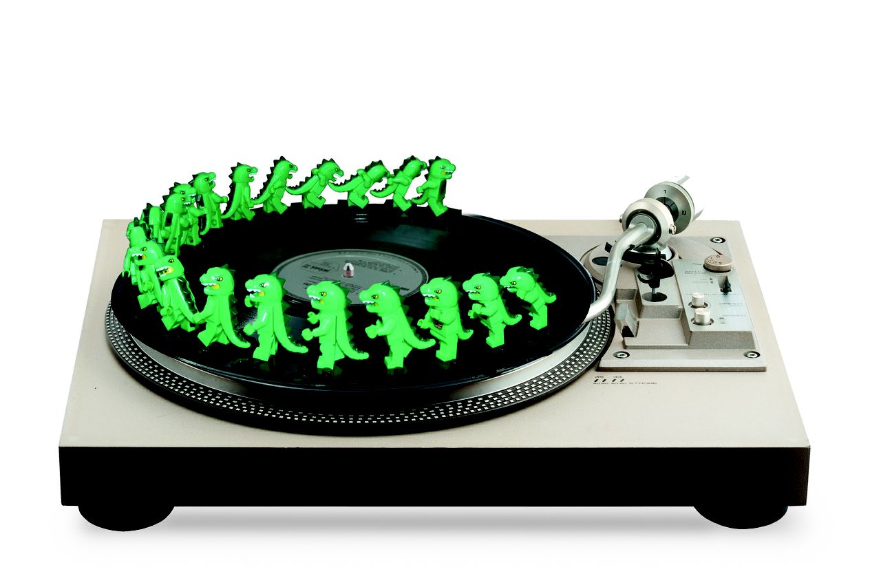 Make A Zoetrope Out Of A Turntable