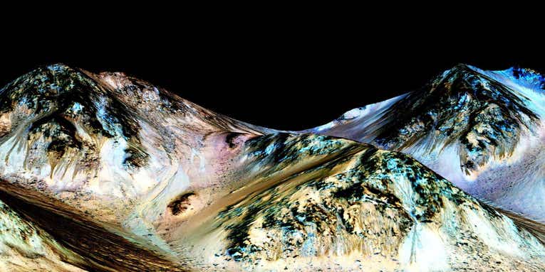 Mars Has Flowing Water, New Evidence Indicates