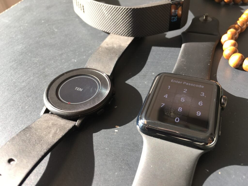 The Apple Watch's can be seen in bright daylight, but the Pebble Time Round shines under these conditions. No smartwatch is more visible in well-lit situations