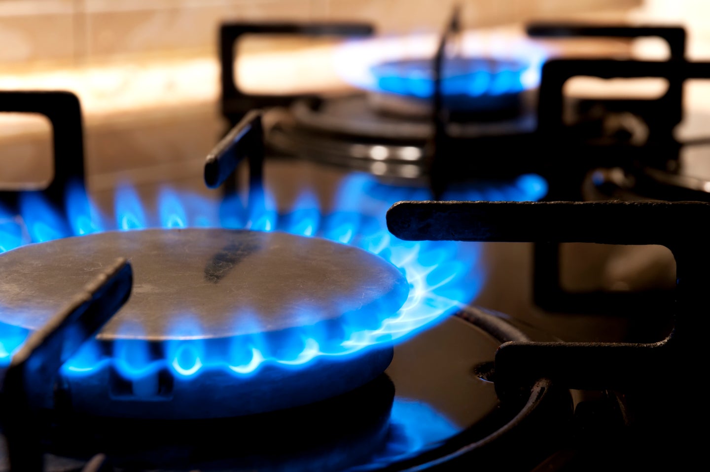 lit gas stove