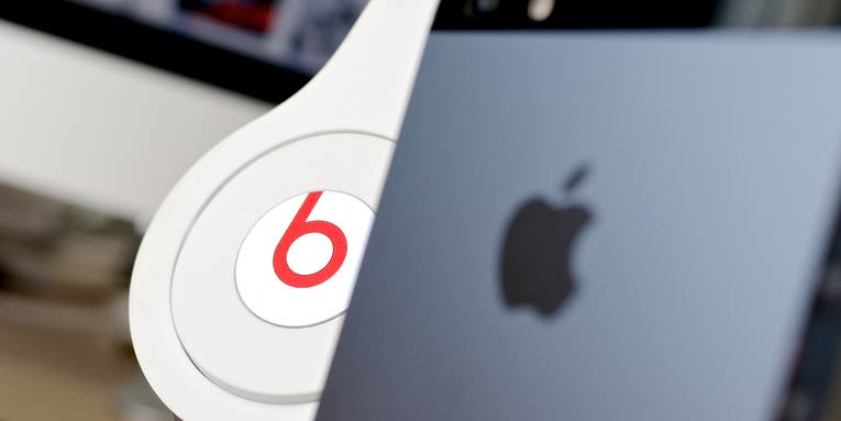 Apple Takes On Spotify With New Music Streaming Service