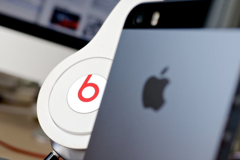 Apple Takes On Spotify With New Music Streaming Service