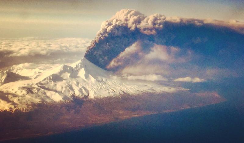 7 Amazing Pictures Of Alaska’s Erupting Volcano