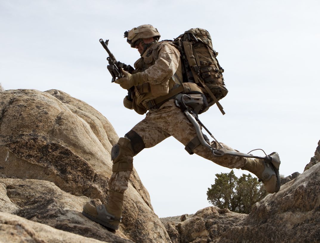 Lockheed's HULC Super-Soldier Exoskeleton Gets More Juice | Popular Science