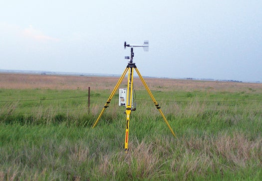 
Texas Tech University scientists will also deploy the A probe (a.k.a. Probe 1 or P1) which utilizes a prop anemometer as the wind sensing instrument.  It also features a shielded temperature and relative humidity probe, and a barometric pressure sensor.