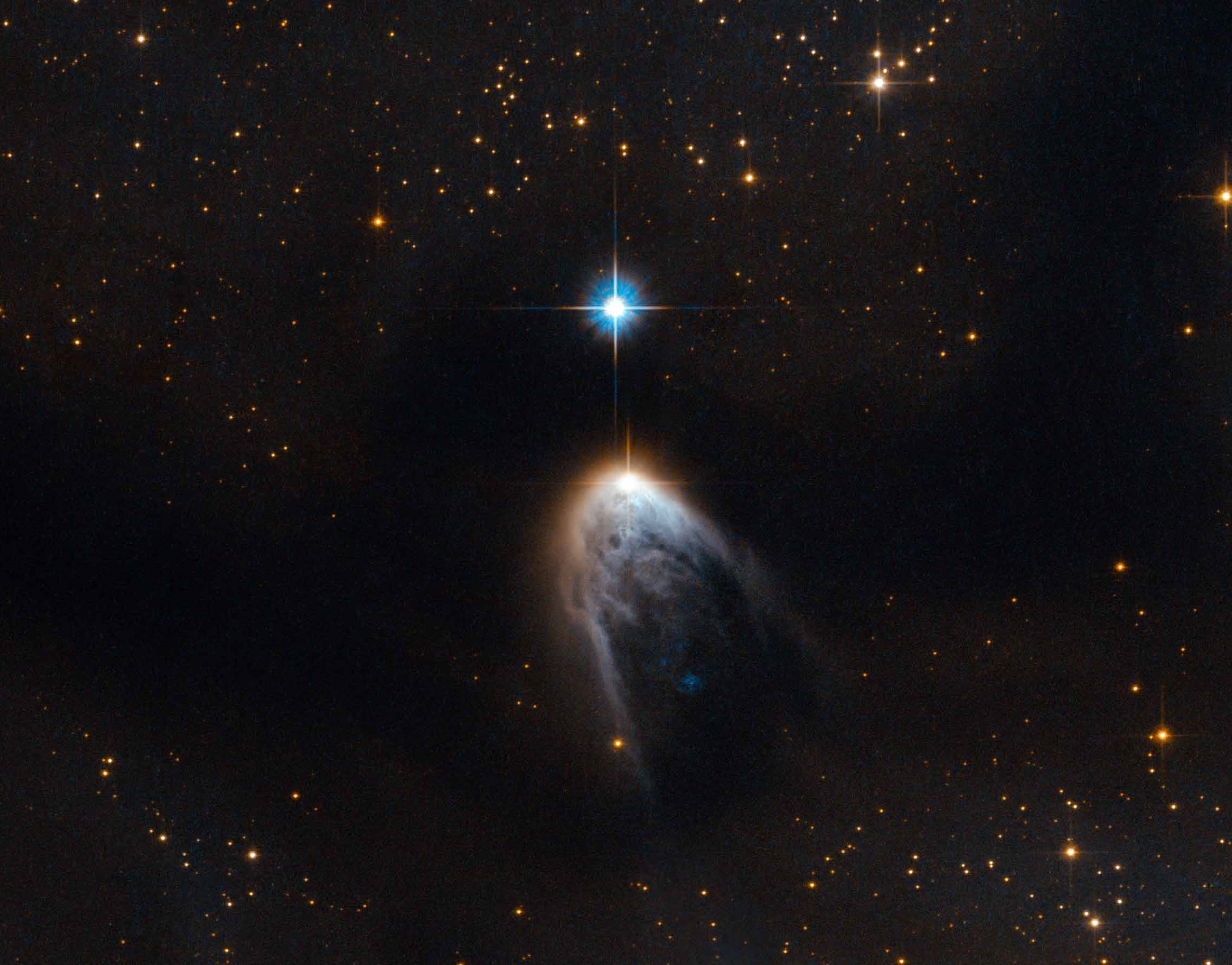 Старая новая звезда. Скопление галактик Abell 370. Полярная звезда снимок Хаббла. Телескоп Хаббл рождение звезды. Abell 2744.