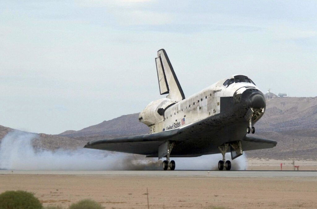 Space shuttle discovery landing at the Edwards air force base
