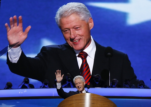 FYI: Why Is Bill Clinton So Good at Speaking to a Crowd?