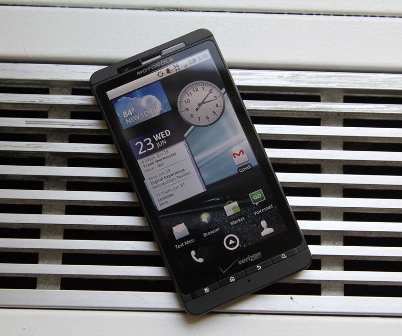 Verizon Unveils Droid X by Motorola, Answers EVO 4G