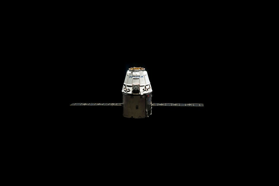 SpaceX Unveils First Manned Spacecraft