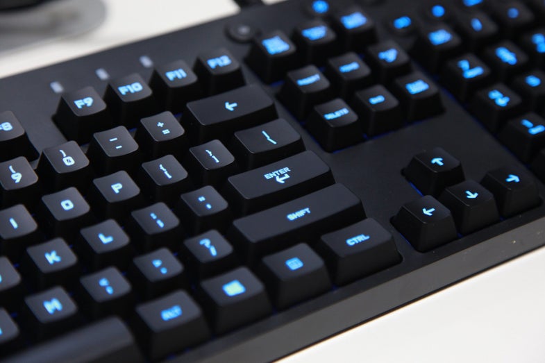 Each key can display up to 16.8 million colors. The LEDs under the keys are focused by a lens to reduce light leakage.