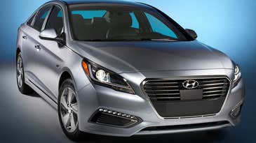 2015 Detroit Auto Show: This Is Hyundai’s First Plug-In Hybrid Car
