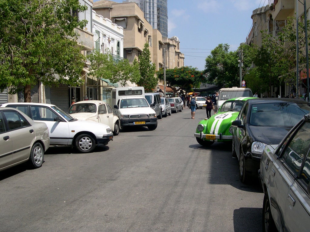 To Save Fuel, Cars Will Drop Off Drivers, Then Search For Parking Spaces on Their Own
