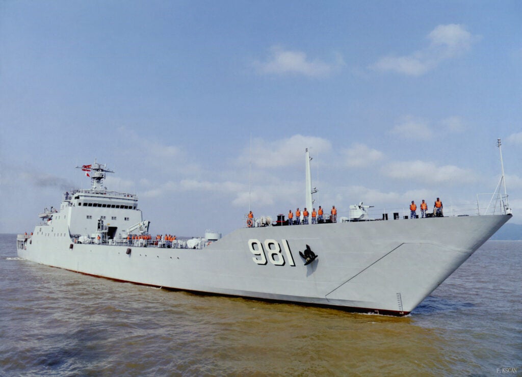 China Type 072A LST