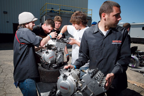 Rutgers struggles mightily to repair a crack in its backup powerplant before swapping it into their 599cc racer a few minutes before race time.