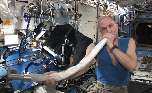 Video: Astronaut Don Pettit Plays Space Station Vacuum Cleaner As Didgeridoo