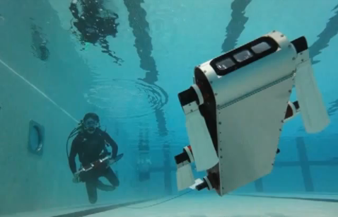 Video: Underwater Bots Controlled by Underwater Tablets Show Off their Swimming Skills
