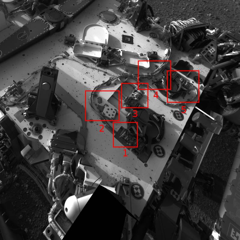 Spot ties, a modified version of the clove hitch with a reef knot on top, are seen on the Mars rover Curiosity, as annotated by knot aficionados.
