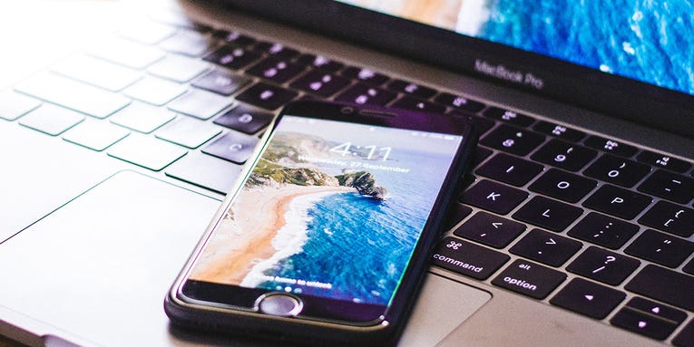 How to prevent distracting gadgets from ruining your vacation