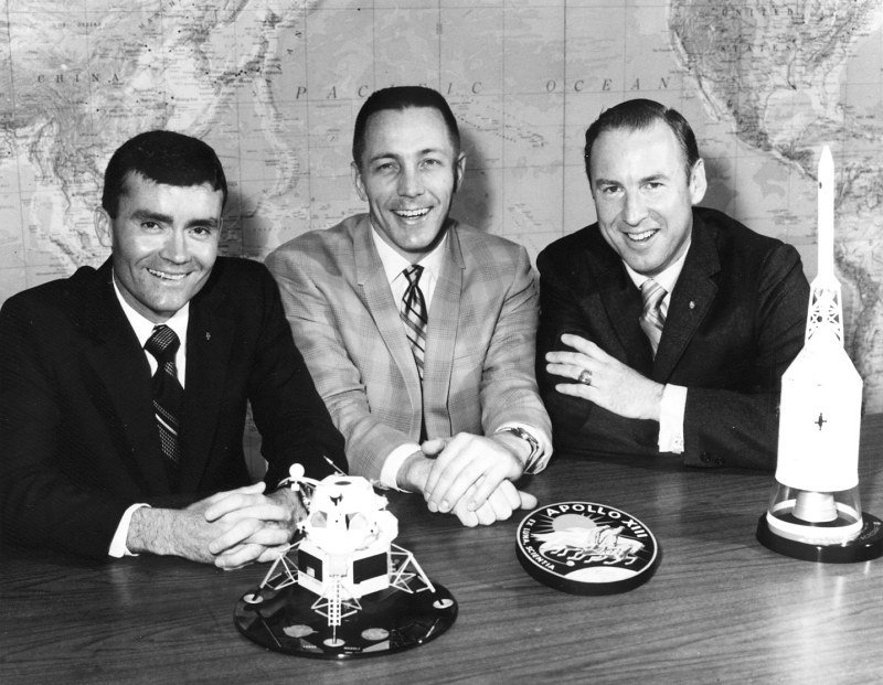 How Quickly Did the Crew of Apollo 13 Know They Had Lost the Moon?