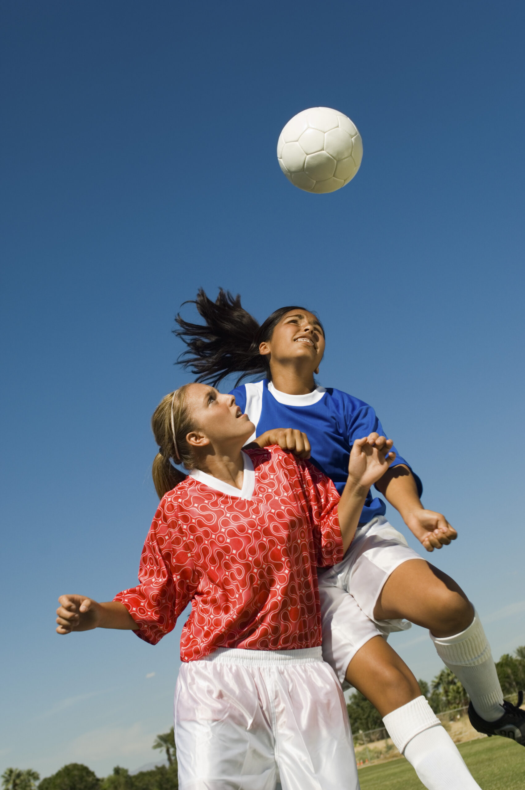 Heading a soccer ball might hurt women’s brains more than men’s