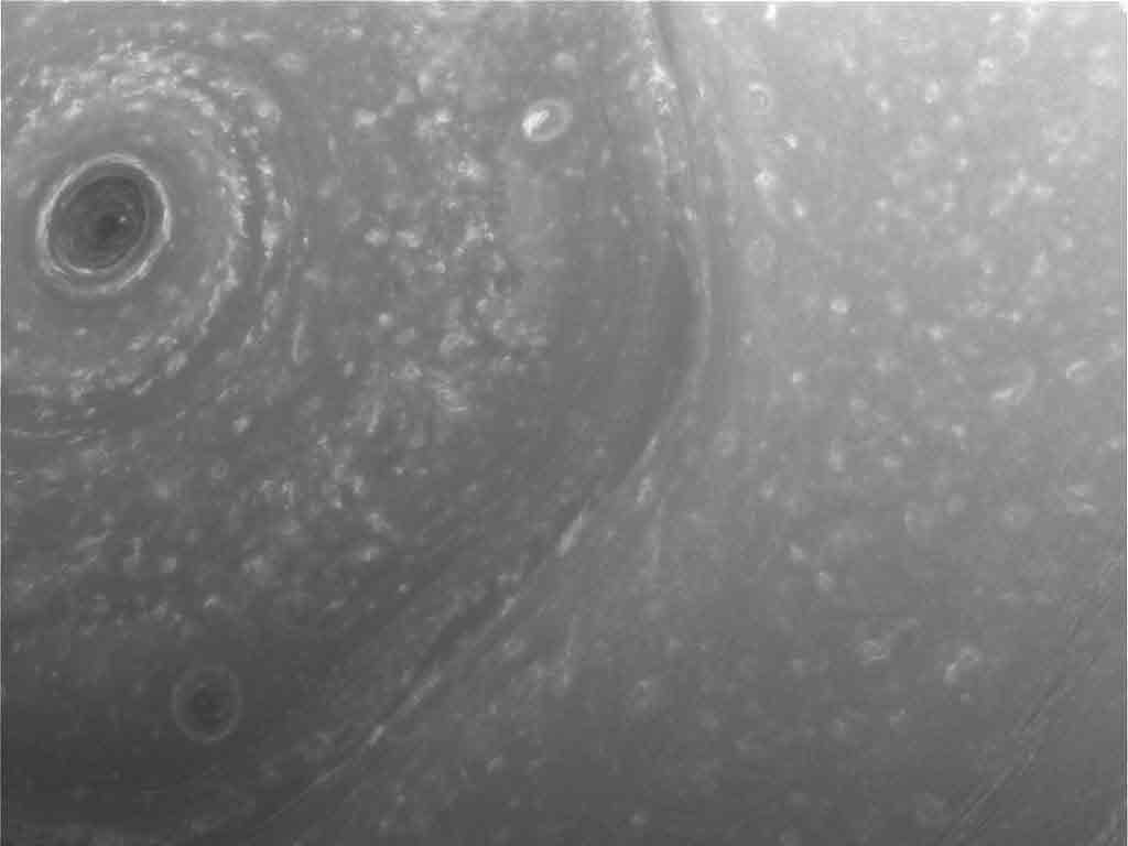 New Cassini photos show the hexagon on Saturn’s north pole