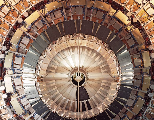 Physicists close in on the exceedingly short life of the Higgs boson thumbnail