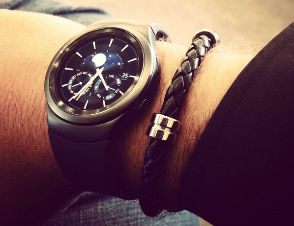New Moto 360 And Samsung Gear S2 Photos Leaked Ahead Of IFA 2015
